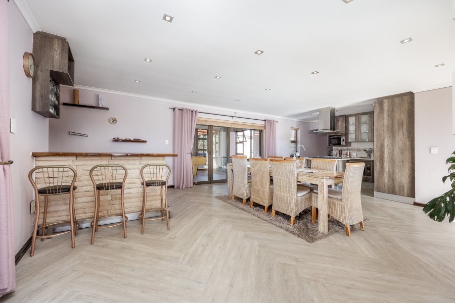 4 Bedroom Property for Sale in Rouxville Western Cape